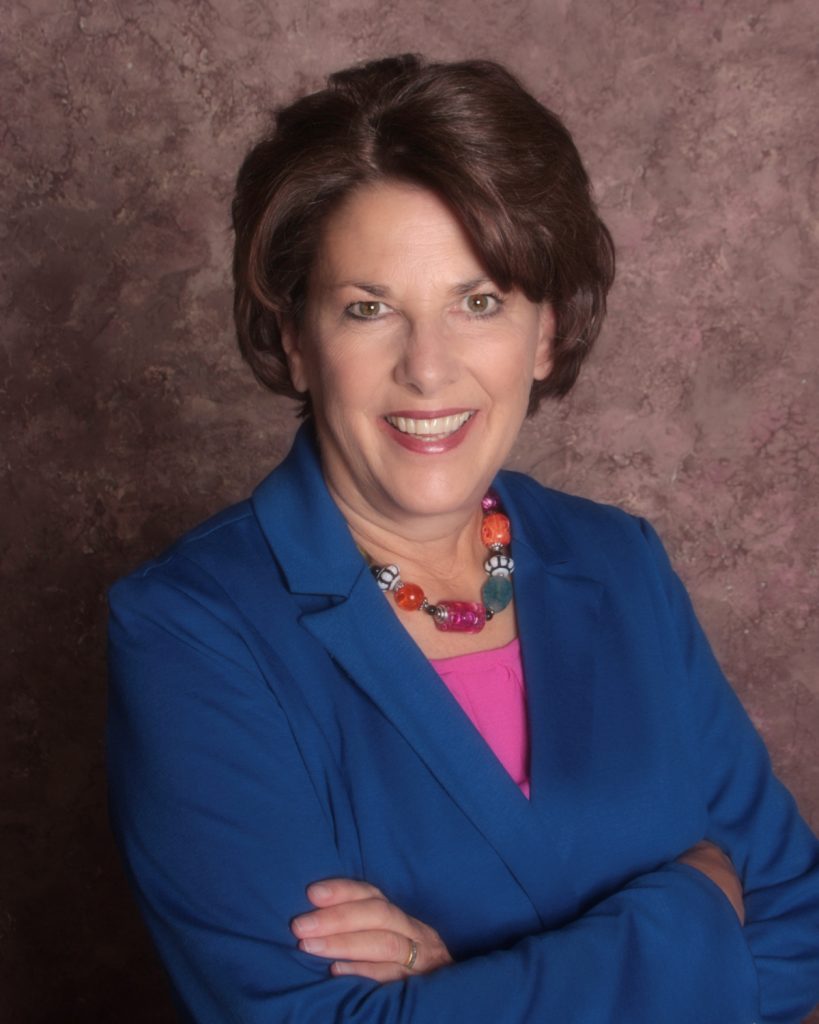 Caroline McIntosh Headshot